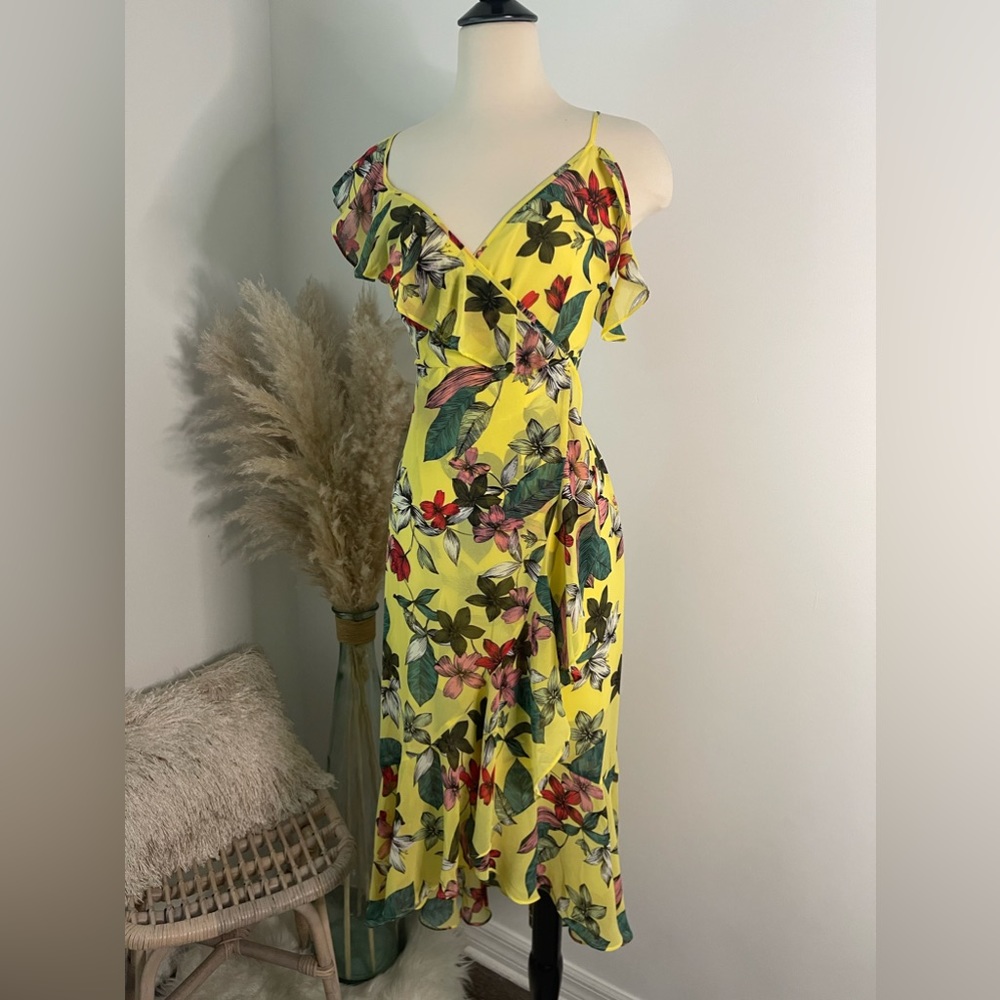 Beautiful GUESS summer dress